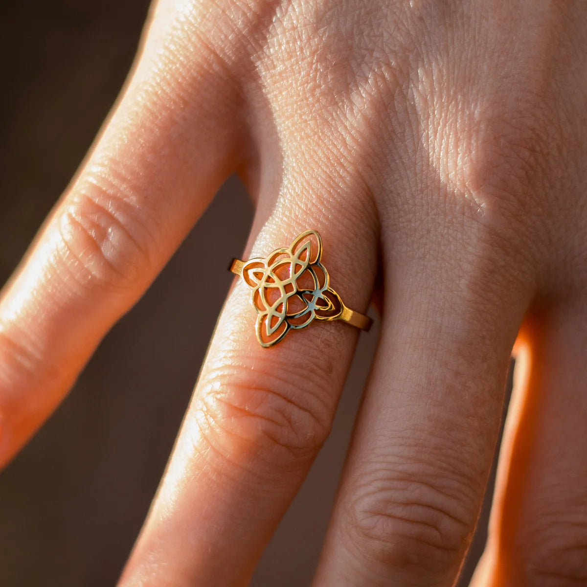 Bague Ajustable "Bouclier Originel" - Noeud de Sorcière