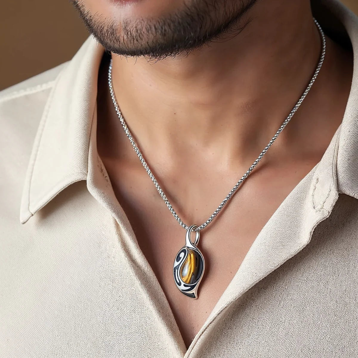 Pendentif en Oeil de Tigre - Amulette Tribale