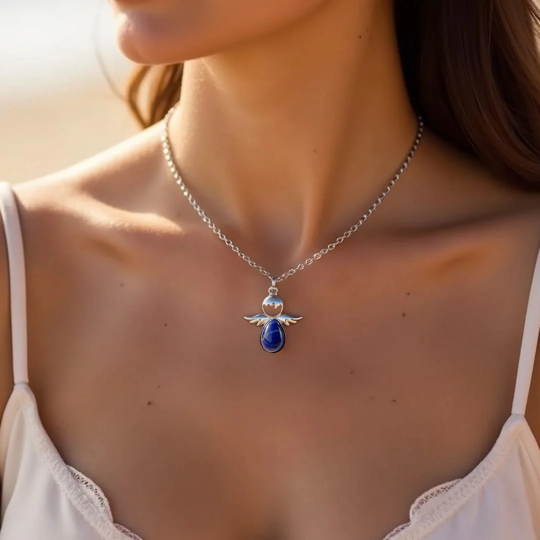 Collier Pendentif "Ange de Douceur" en Pierres Naturelles