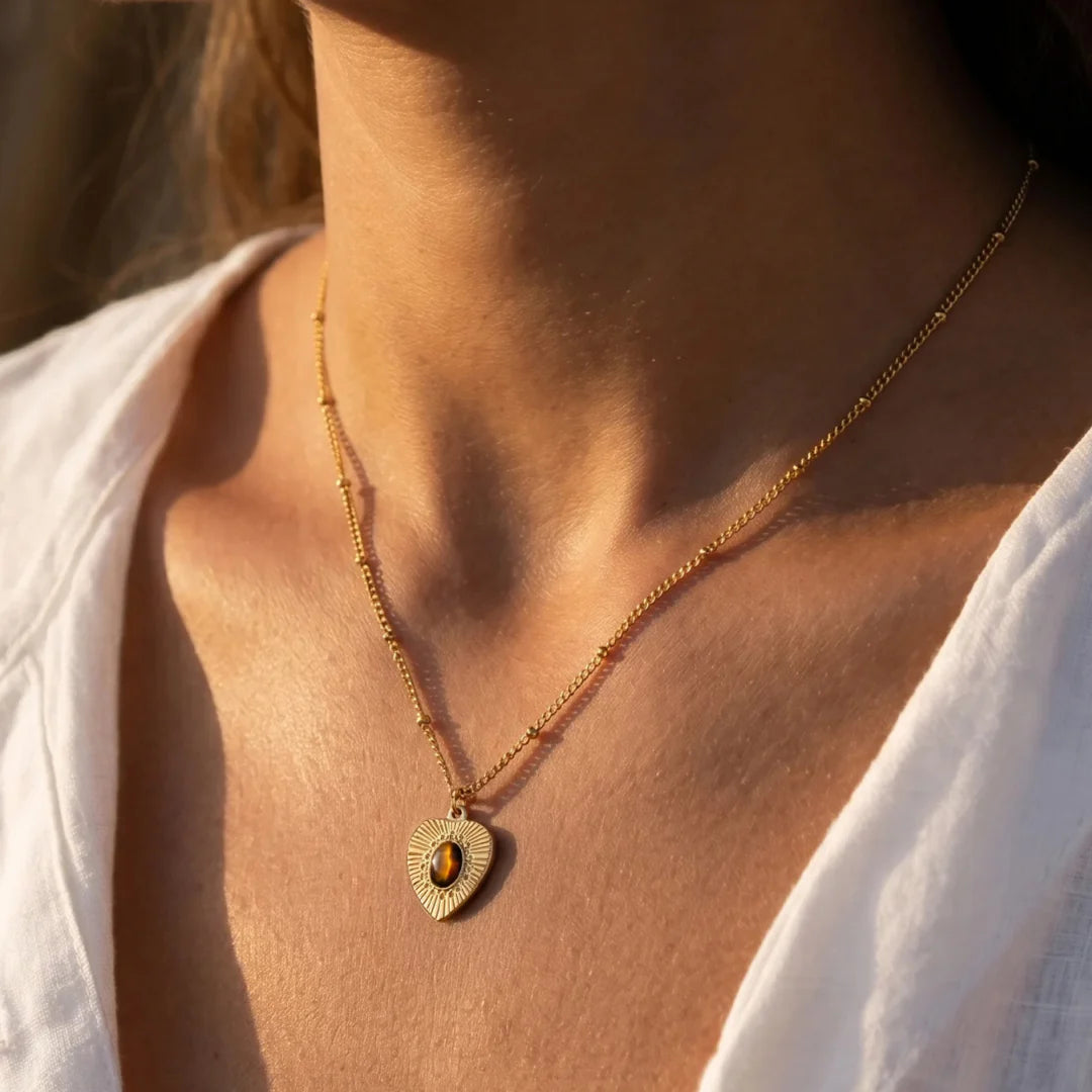 Pendentif Cœur en Œil de Tigre - Force Dorée
