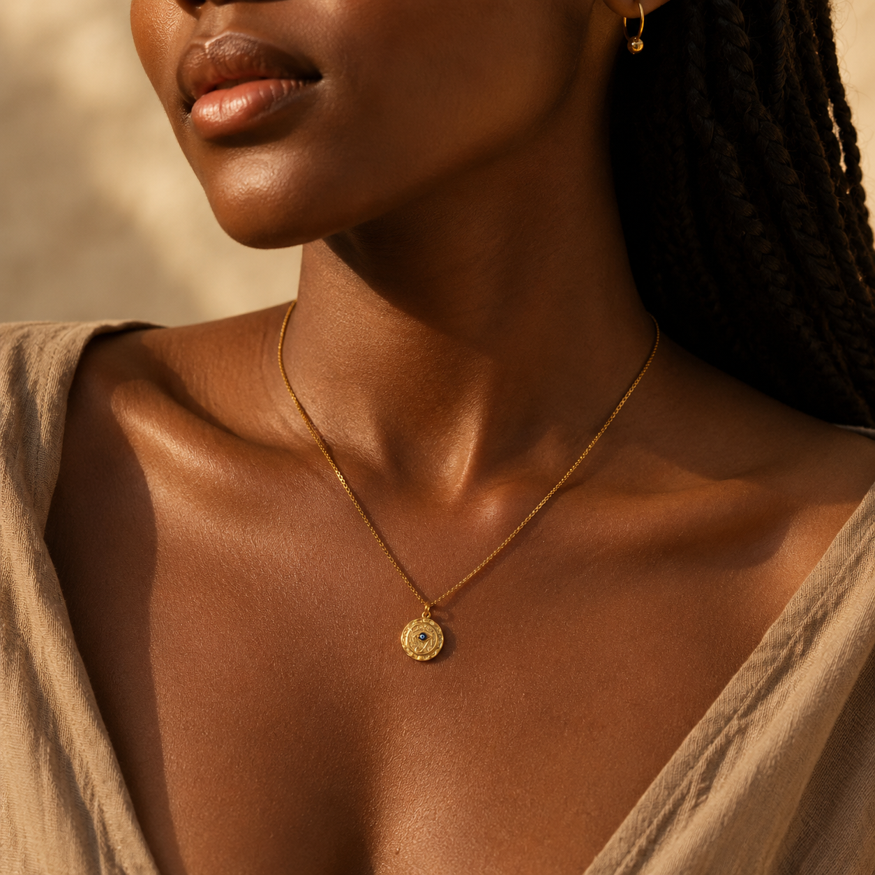 Collier Oeil d’Horus Doré - Bouclier Énergétique