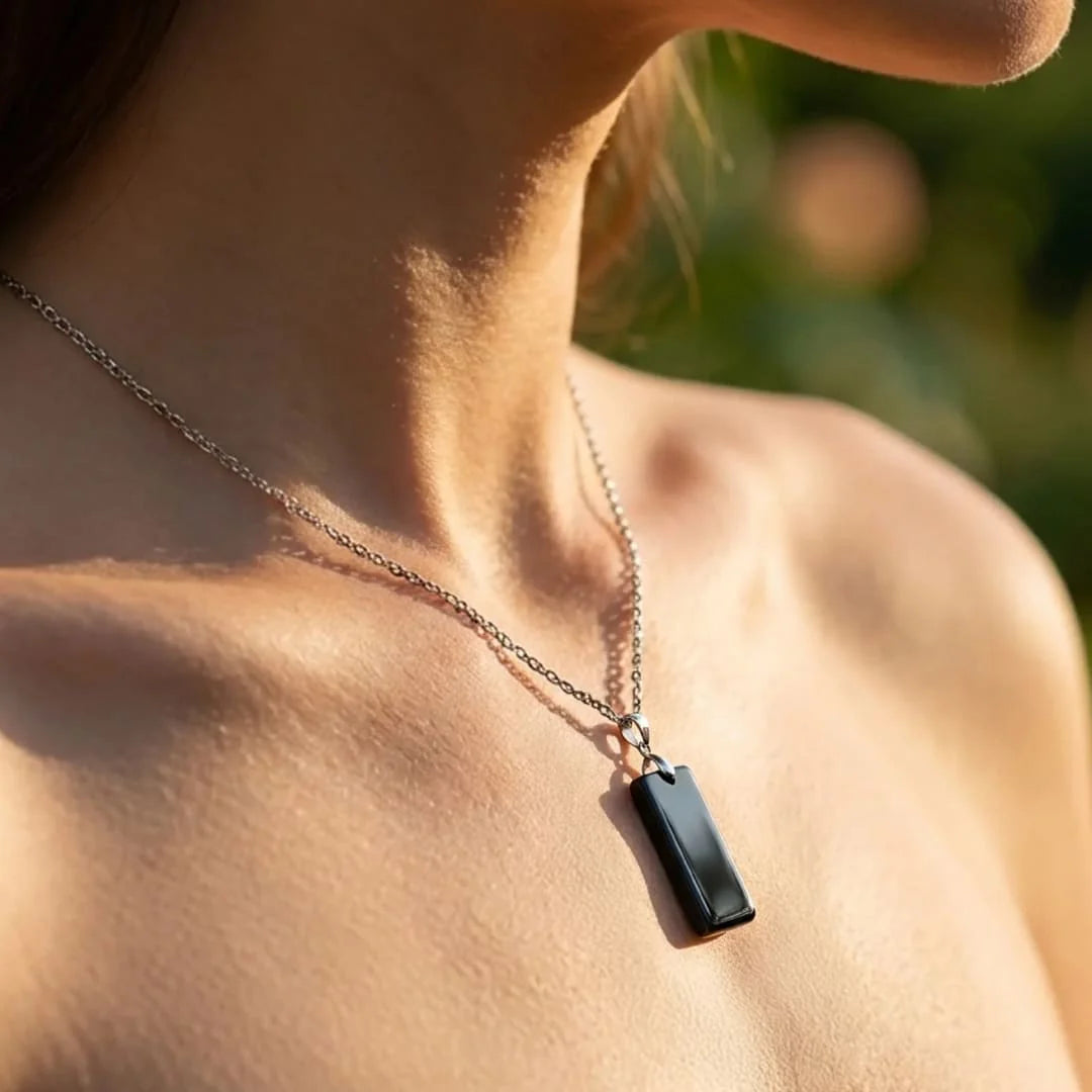Pendentif en Pierre Naturelle - Puissance & Elégance