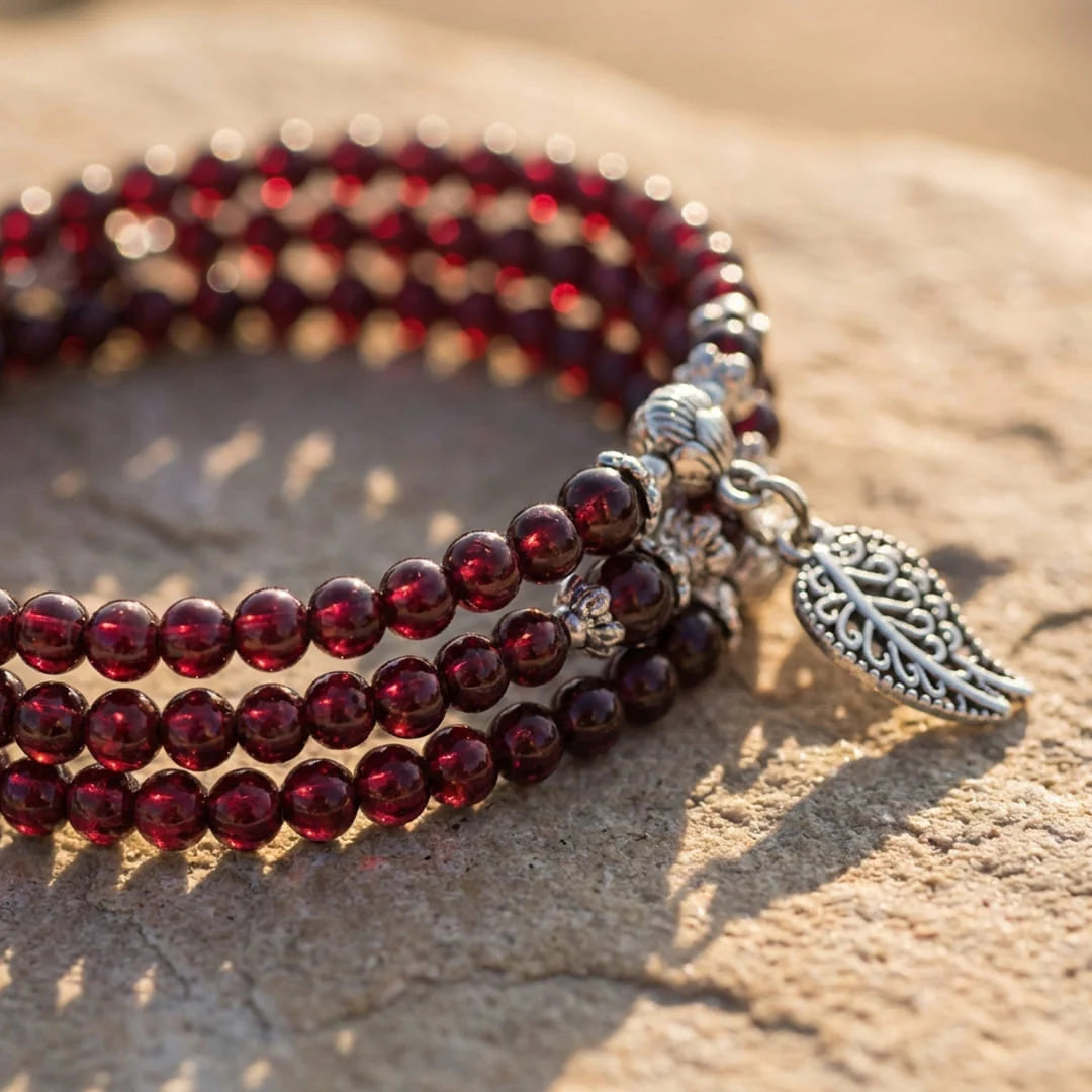 Bracelet Multi-tours en Grenat - Éveil de Prospérité