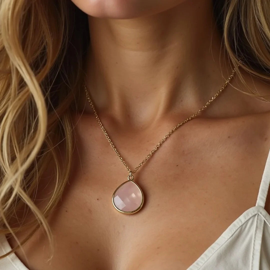 Collier Pendentif en Quartz Rose - Goutte de Douceur