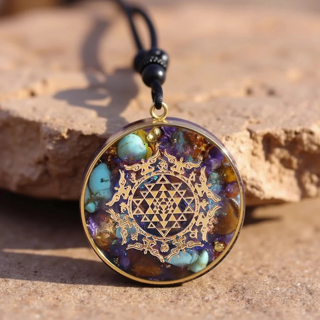 Pendentif Orgonite en Turquoise & Oeil de Tigre - Sri Yantra