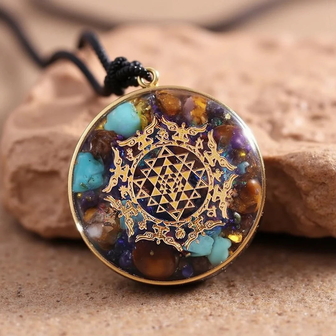 Pendentif Orgonite en Turquoise & Oeil de Tigre - Sri Yantra