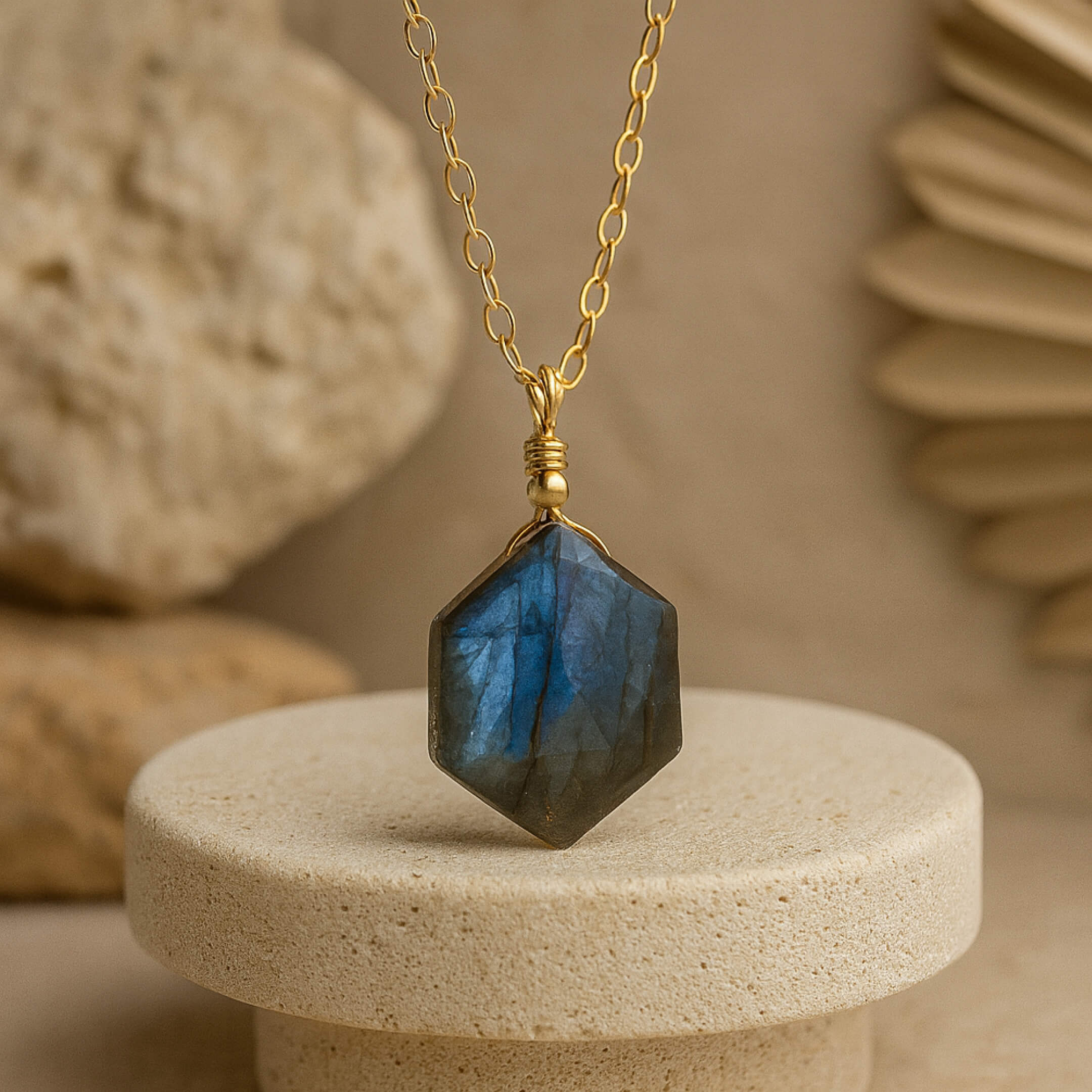 Pendentif en Lapis Lazuli ou Labradorite - Caresse Stellaire