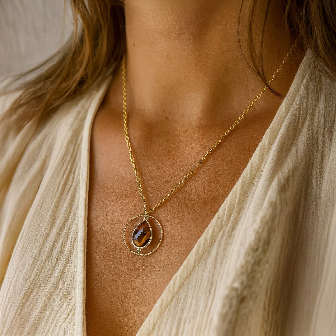 Collier et son Pendentif en Oeil de Tigre -  Cercle Protecteur