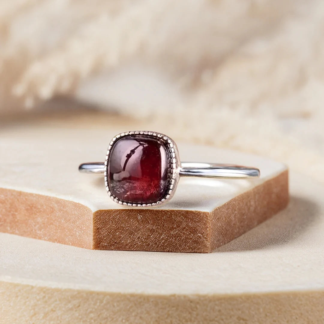 Bague Ajustable "Désir Ardent" en Grenat & Argent