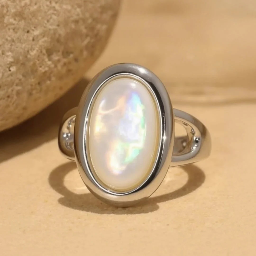 Bague Ajustable "Délicatesse Irisée" en Nacre & Argent
