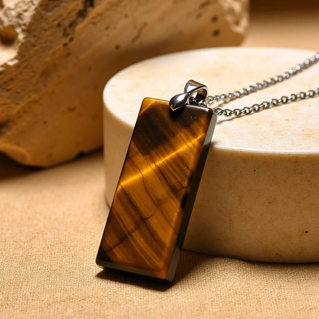 Pendentif en Pierre Naturelle - Puissance & Elégance