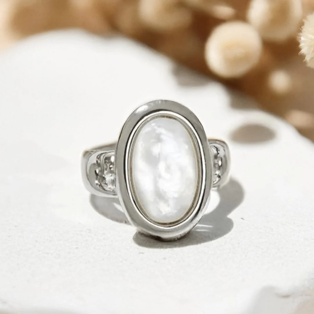 Bague Ajustable "Délicatesse Irisée" en Nacre & Argent