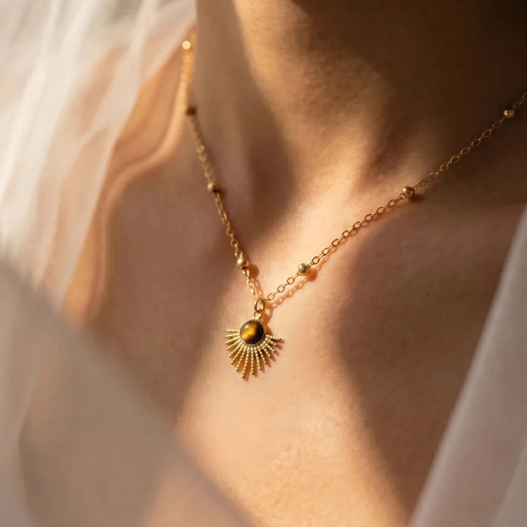 Pendentif en Œil de Tigre - Force Solaire